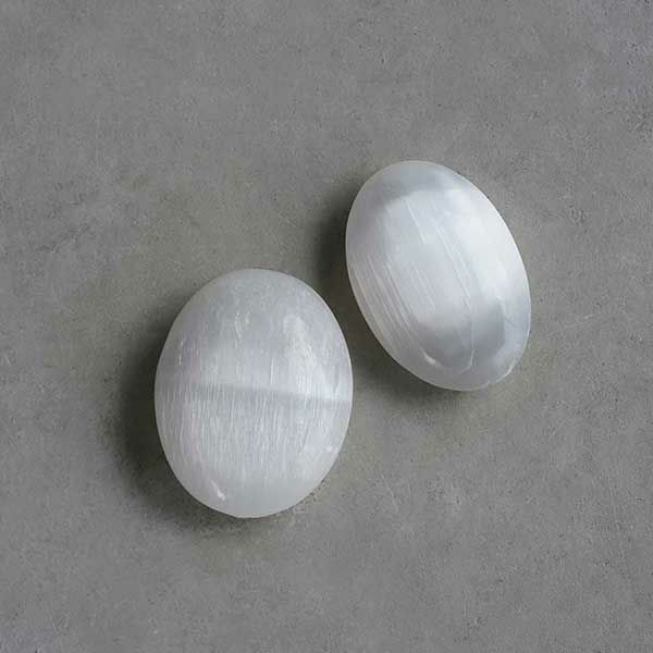 Pirka white chalcedony snake ring /カルセドニー[受注生産 
