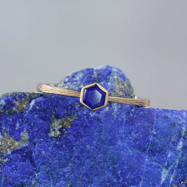 Lapis lazuli hexagon pinky ring /ラピスラズリ | Hariqua ...