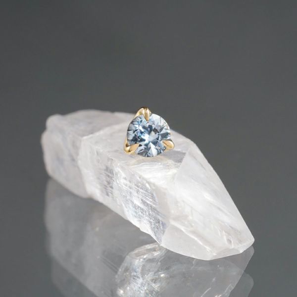 Gray spinel round single pierce /グレースピネル | Hariqua
