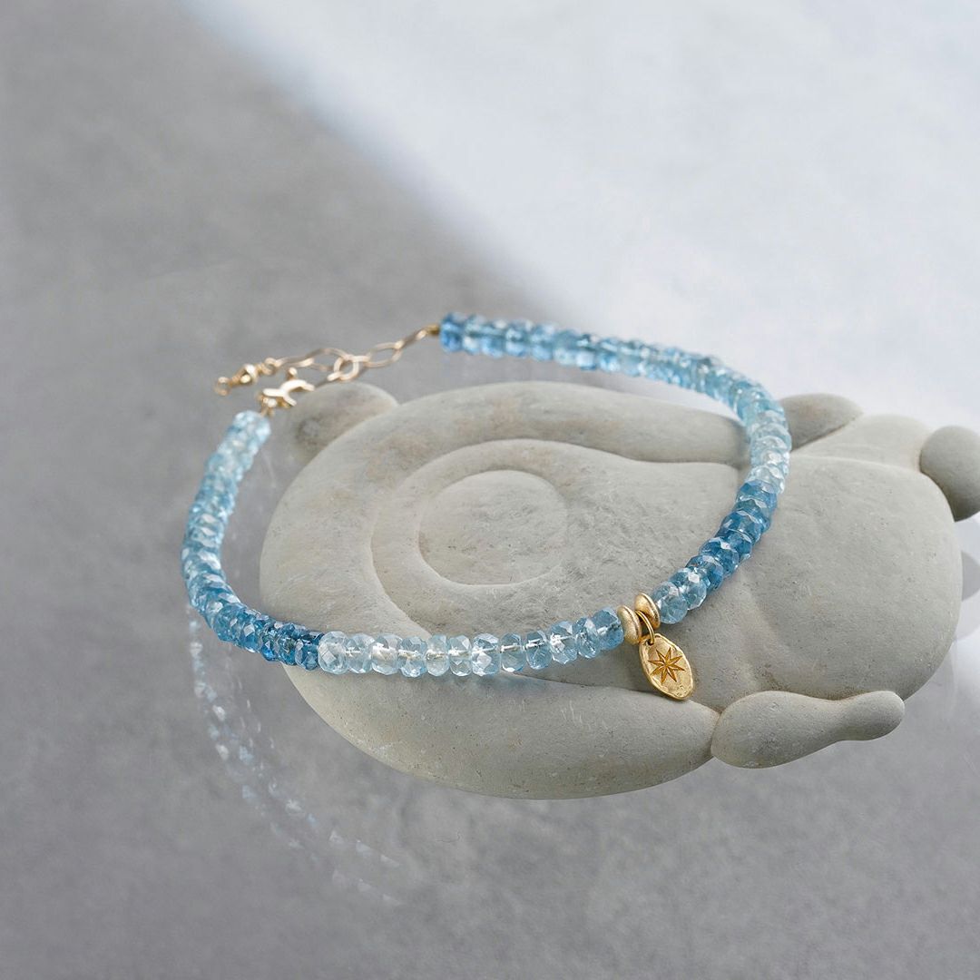 Aquamarine gradation bracelet /アクアマリン | Hariqua ...