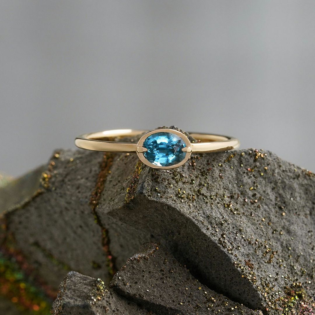 Green × Blue kyanite oval pinky ring /グリーンカイヤナイト、ブルー