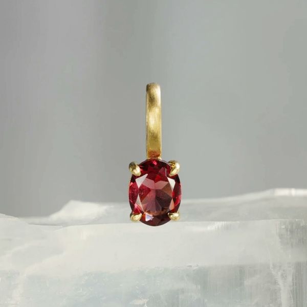 Red spinel charm 0.35 /レッドスピネル | Hariqua-パワーストーン