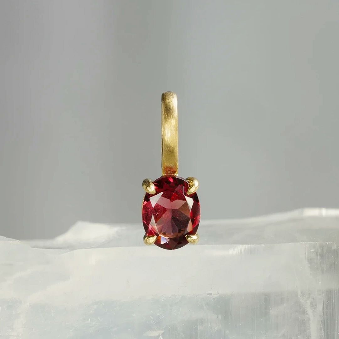 Red spinel charm 0.35 /レッドスピネル | Hariqua-パワーストーンジュエリー-