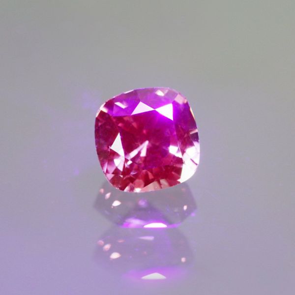 ハリックァ　マライアガーネット　チャーム Malaia garnet oval charm /マライアガーネット | Hariqua